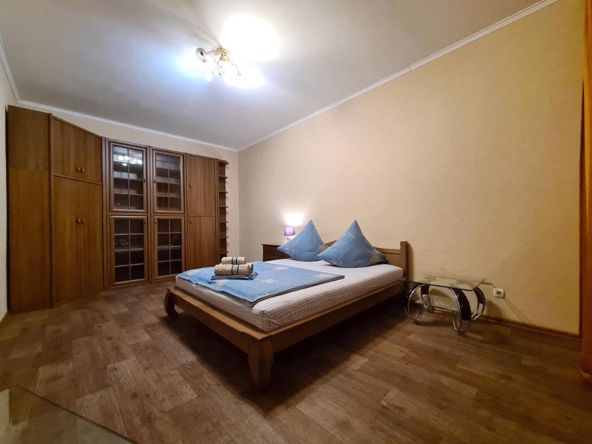 1-Room Luxury Apartment On Sobornyi Avenue 170-V, By Grandhome Zaporizhia Екстериор снимка
