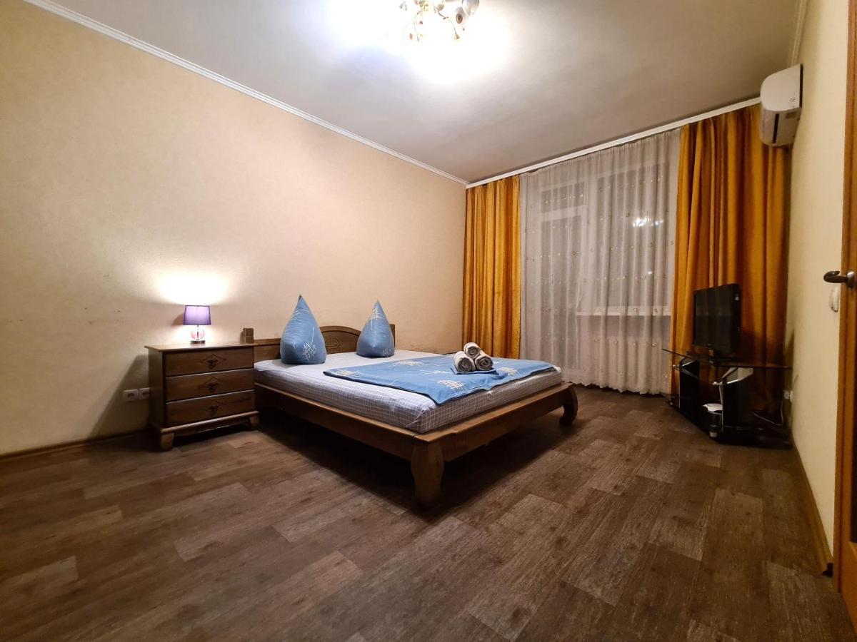 1-Room Luxury Apartment On Sobornyi Avenue 170-V, By Grandhome Zaporizhia Екстериор снимка