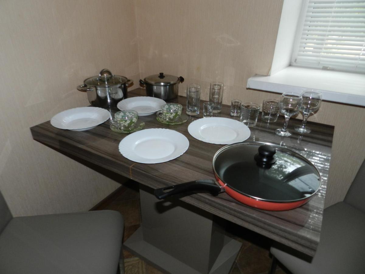 1-Room Luxury Apartment On Sobornyi Avenue 170-V, By Grandhome Zaporizhia Екстериор снимка
